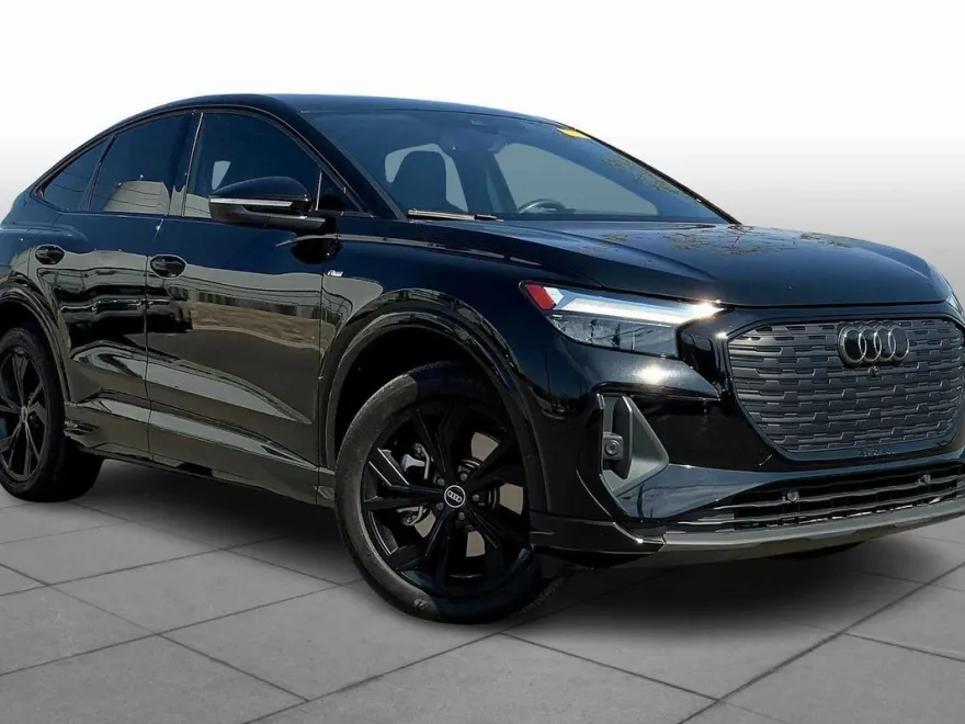 2024 Audi Q4 E-tron Sportback Premium Plus photo 1