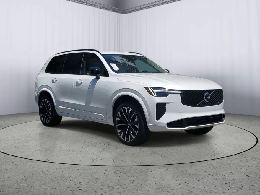 2026 Volvo XC90 photo 1
