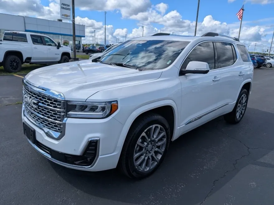 2023 Gmc Acadia Denali photo 1