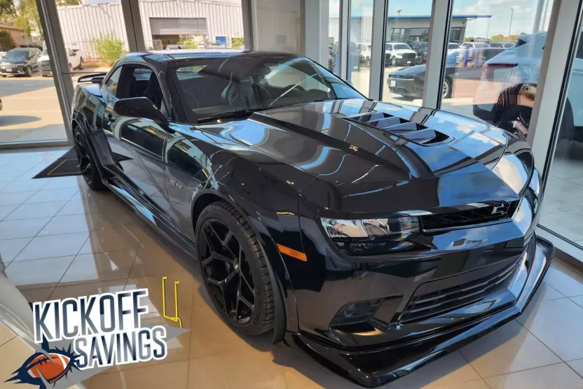 2015 Chevrolet Camaro photo 1