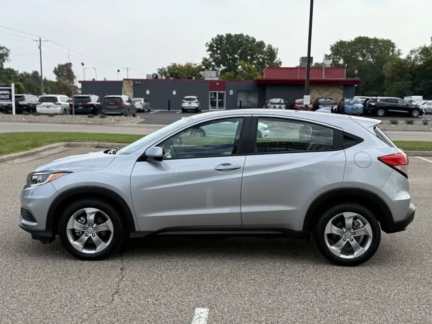 2022 Honda HR-V LX photo 1