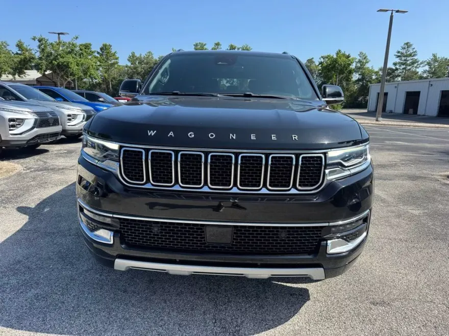 2023 Jeep Wagoneer L Series II photo 1