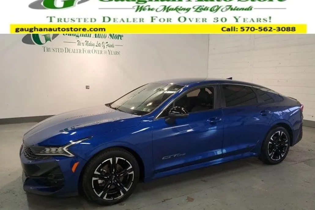 2022 Kia K5 GT-Line photo 1
