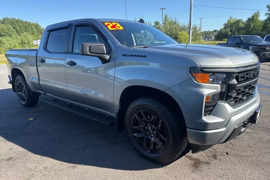 2023 Chevrolet Silverado 1500 Custom photo 1