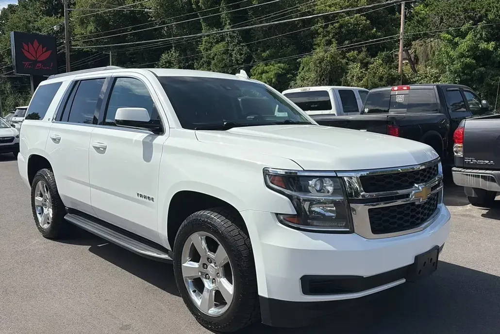 2015 Chevrolet Tahoe LT photo 1