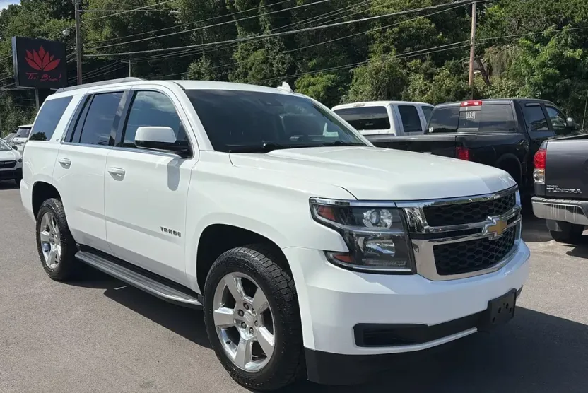 2015 Chevrolet Tahoe LT photo 1