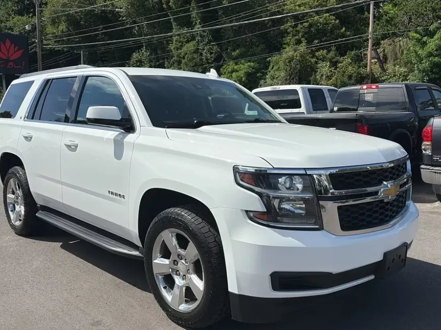 2015 Chevrolet Tahoe LT photo 1