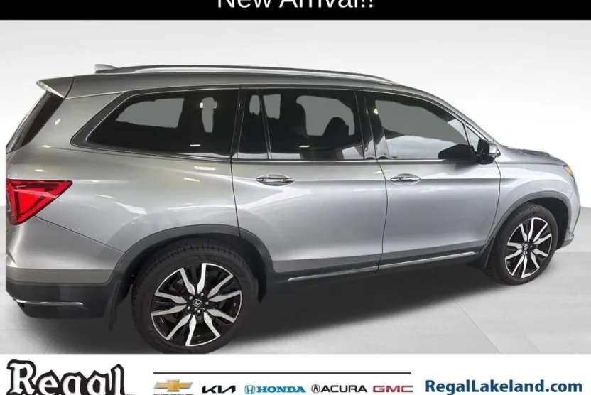 2019 Honda Pilot Touring photo 1
