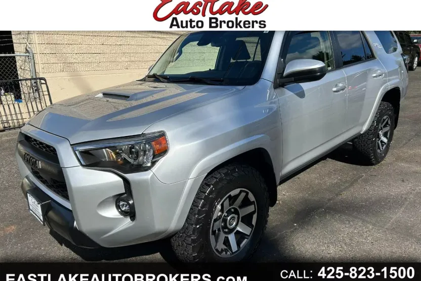 2023 Toyota 4Runner TRD Off-Road 4WD photo 1