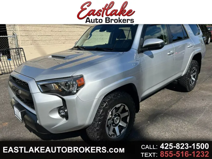 2023 Toyota 4Runner TRD Off-Road 4WD photo 1