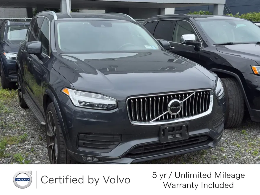 2022 Volvo XC90 T6 AWD Momentum photo 1