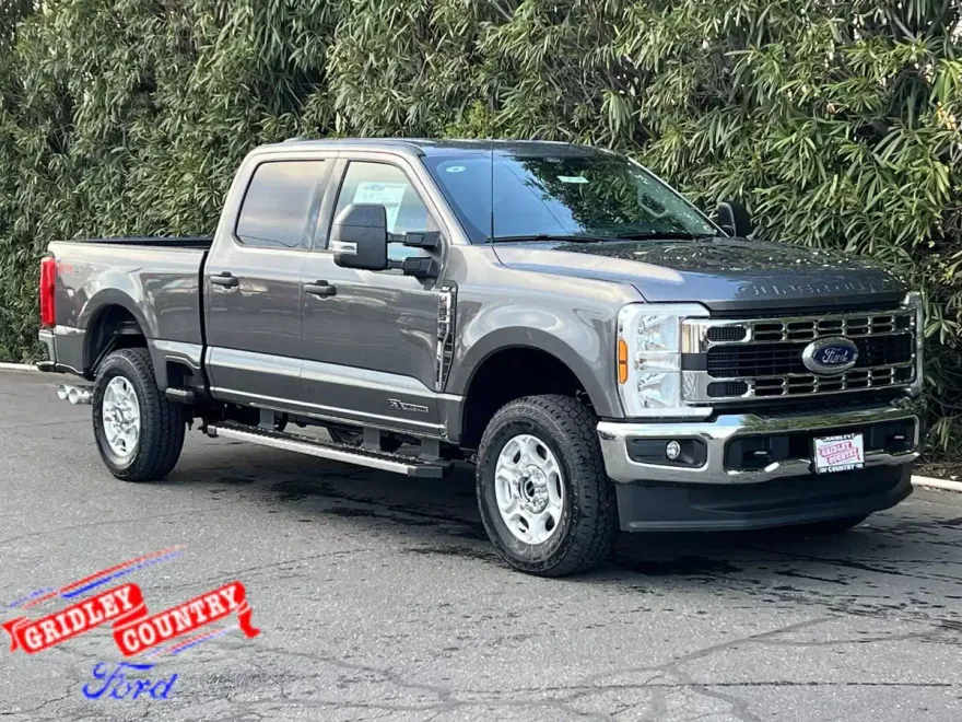 2025 Ford F-250 XLT photo 1