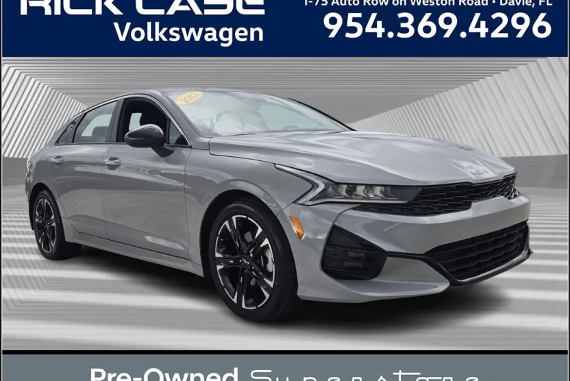 2023 Kia K5 GT-Line photo 1