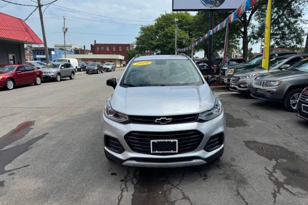 2019 Chevrolet Trax LT photo 1