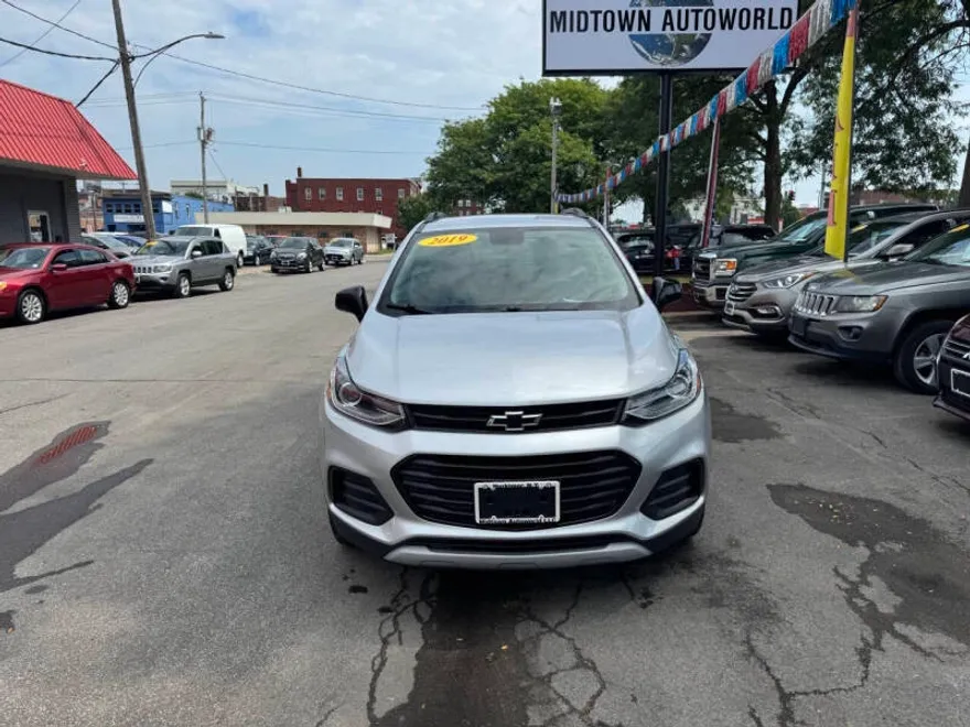 2019 Chevrolet Trax LT photo 1
