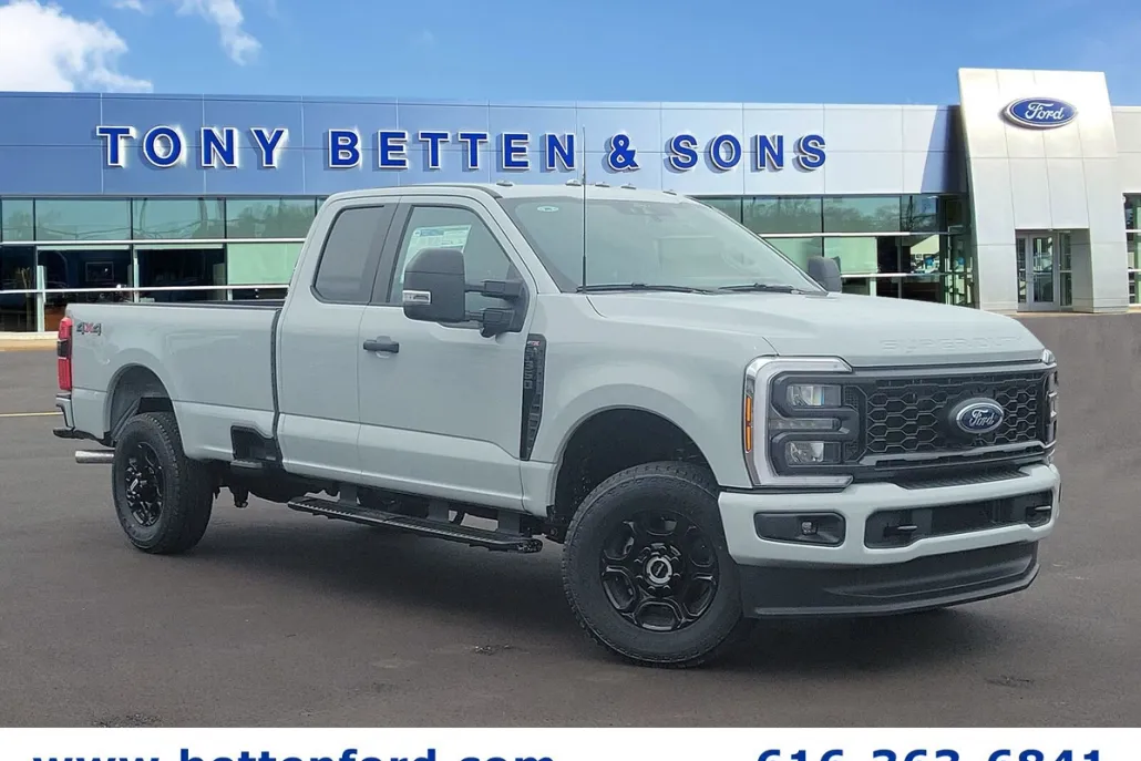 2025 Ford F-350 XL photo 1