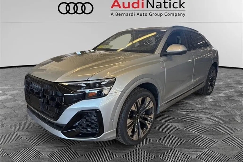2025 Audi Q8 55 Premium Plus photo 1