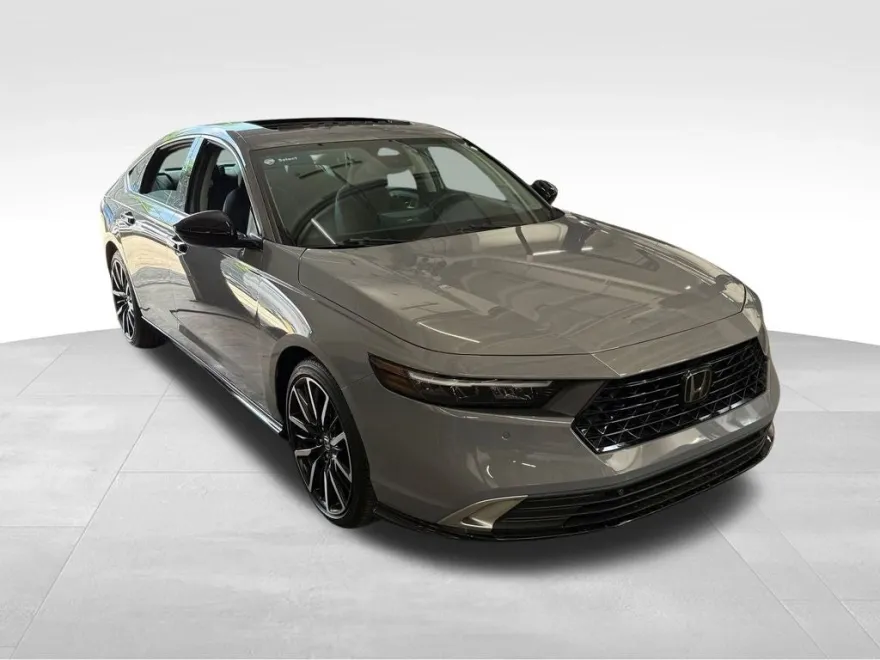 2024 Honda Accord Hybrid Touring photo 1