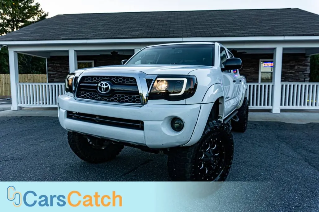 2011 Toyota Tacoma photo 1