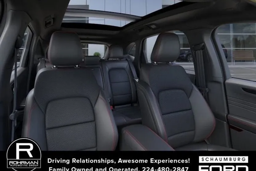 2025 Ford Escape ST-Line photo 1
