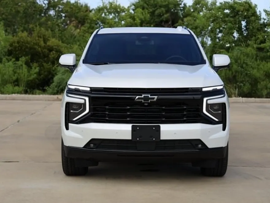2025 Chevrolet Suburban RST photo 1