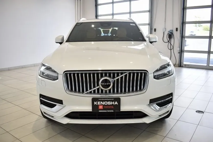 2023 Volvo XC90 Ultimate photo 1