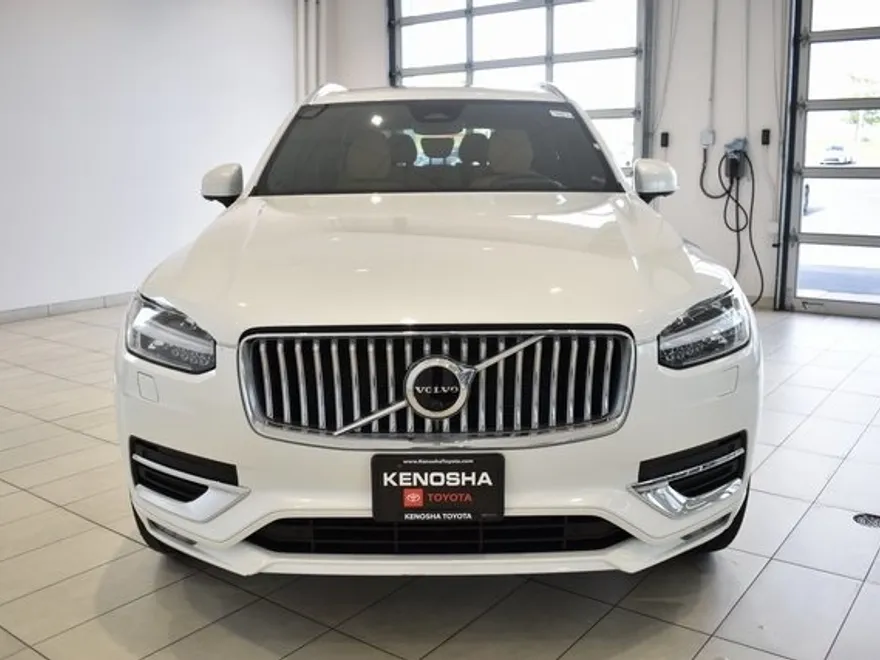 2023 Volvo XC90 Ultimate photo 1