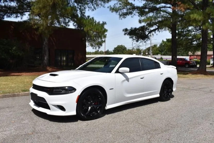 2019 Dodge Charger R/T photo 1