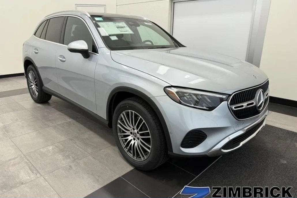 2025 Mercedes Benz GLC 300 4MATIC photo 1