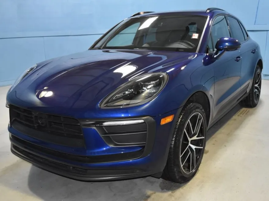 2024 Porsche Macan Base photo 1