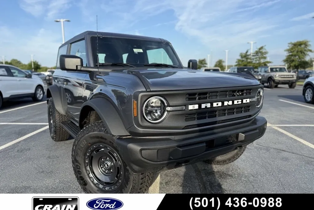 2025 Ford Bronco Base photo 1