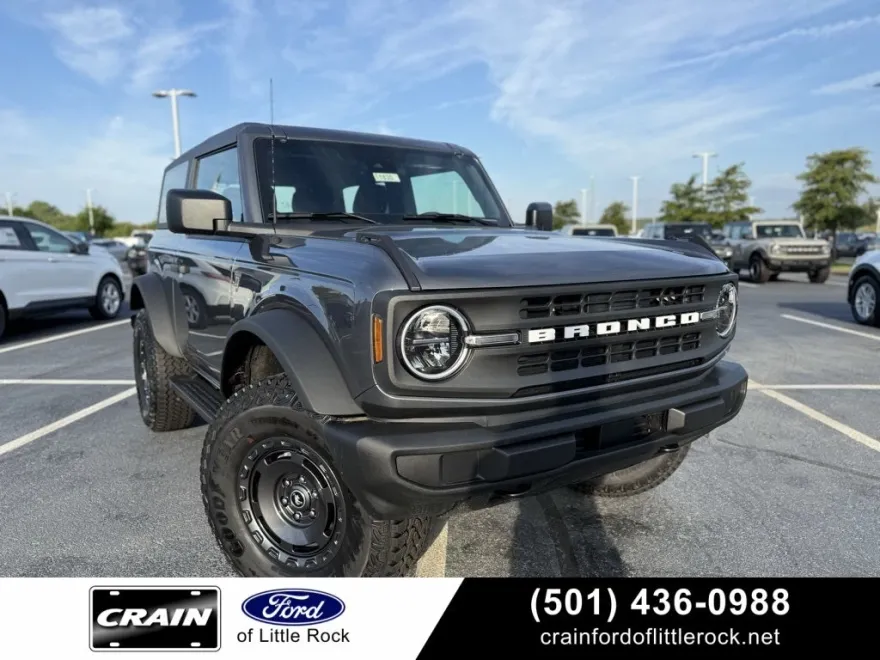 2025 Ford Bronco Base photo 1