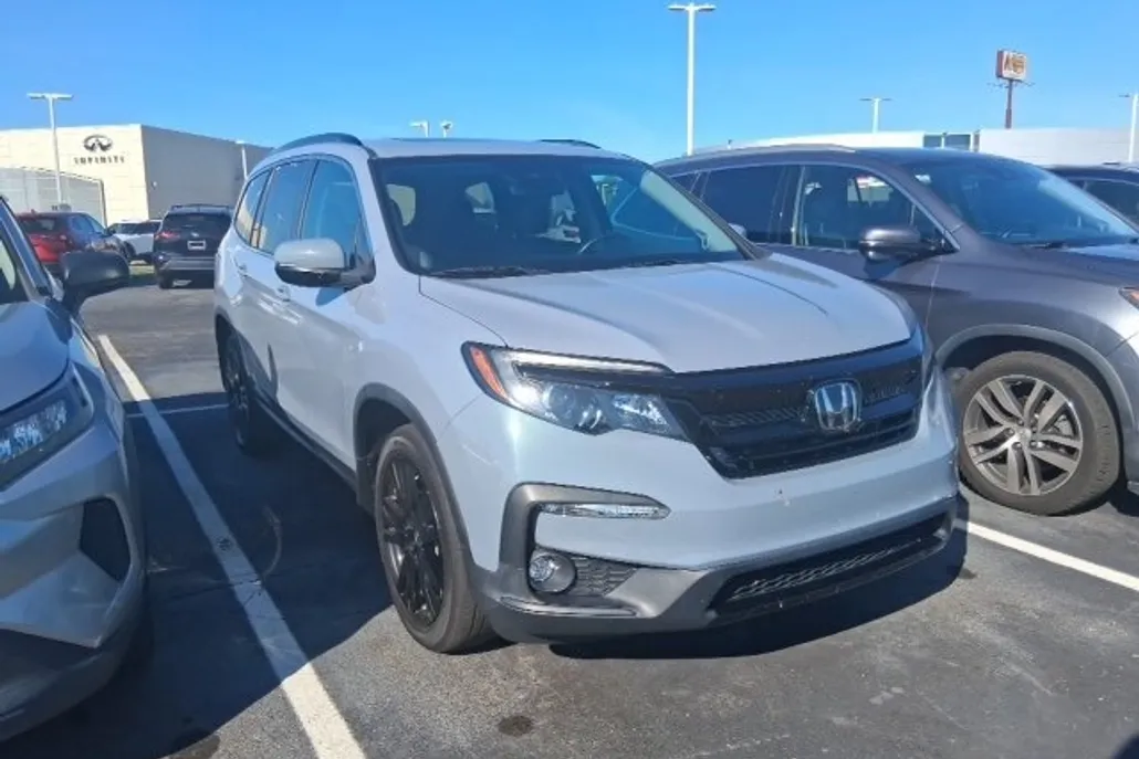 2022 Honda Pilot Special Edition photo 1