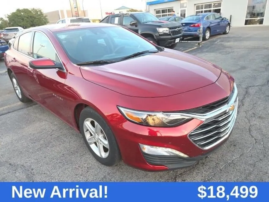 2024 Chevrolet Malibu 1LT photo 1