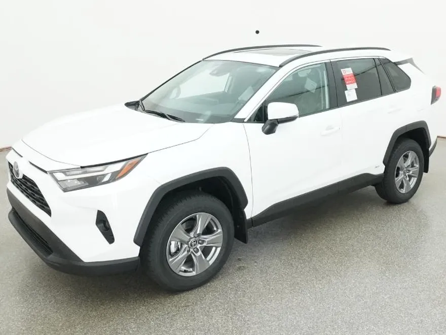 2025 Toyota RAV4 Hybrid XLE photo 1