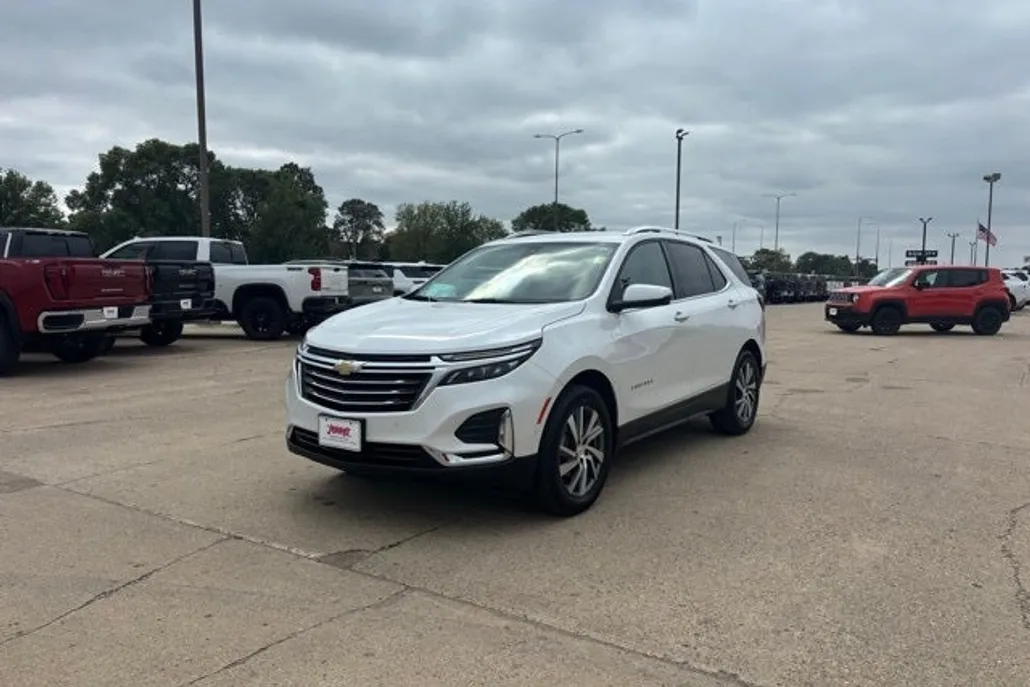 2022 Chevrolet Equinox Premier photo 1