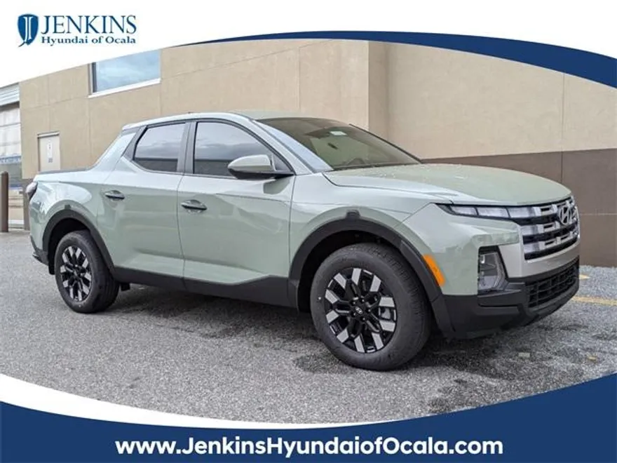 2025 Hyundai Santa Cruz SE photo 1