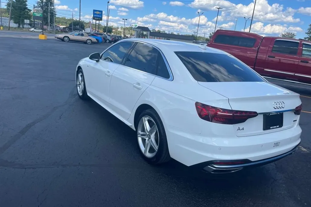 2020 Audi A4 Premium Plus 45 TFSI Quattro S line photo 1
