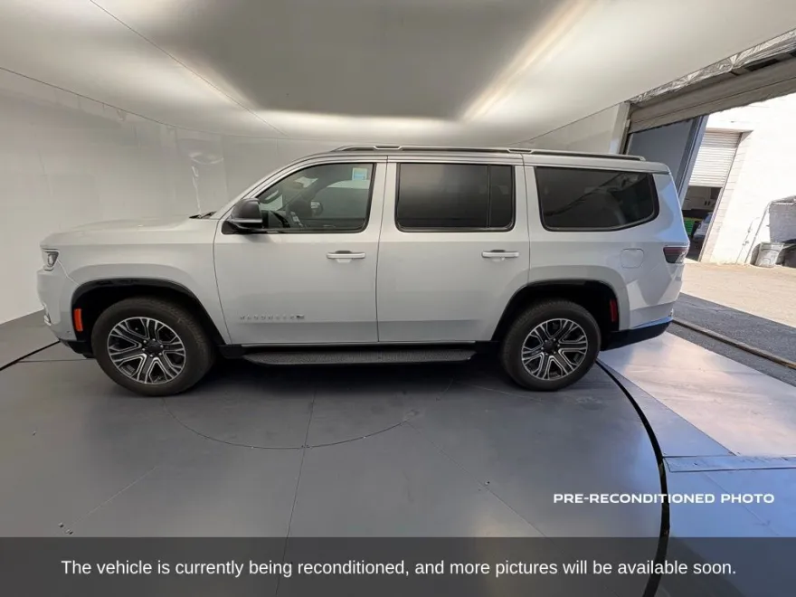2024 Jeep Wagoneer Series II photo 1
