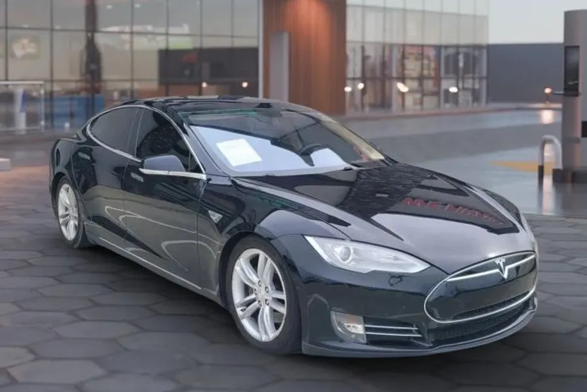 2013 Tesla Model S photo 1