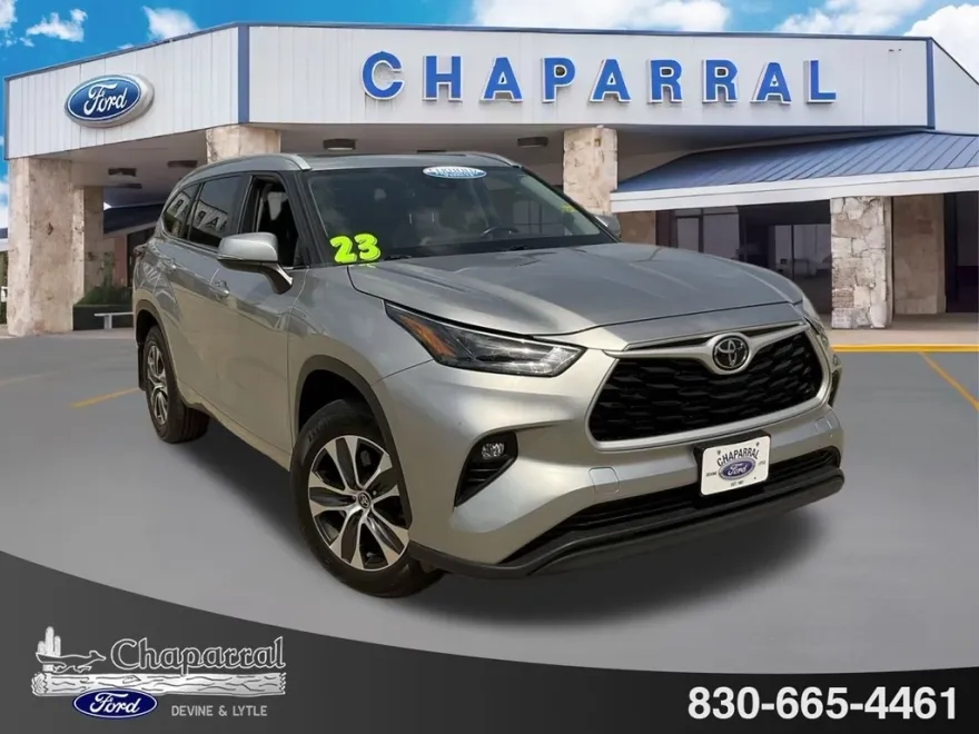 2023 Toyota Highlander XLE photo 1