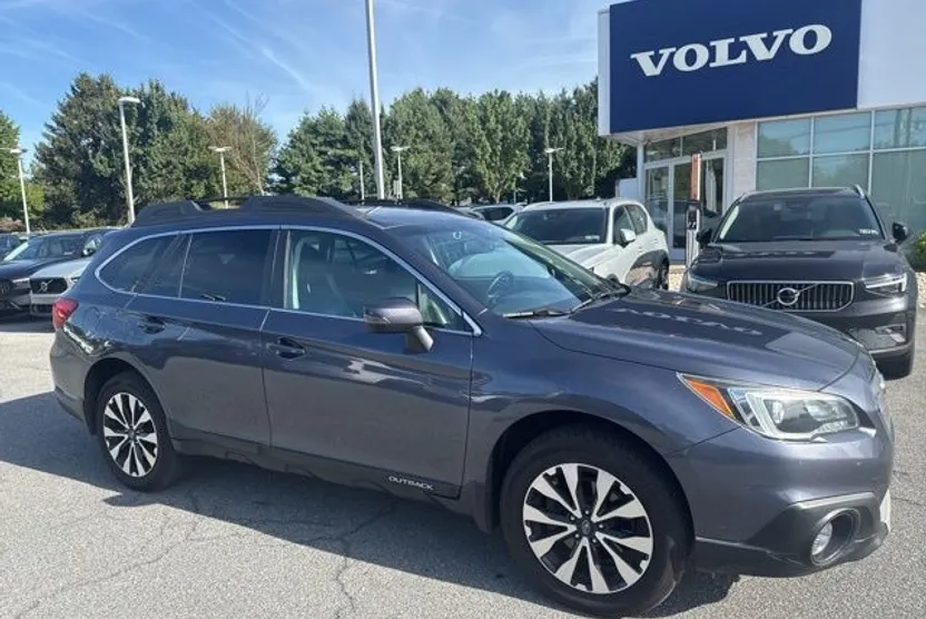 2016 Subaru Outback 3.6R Limited photo 1