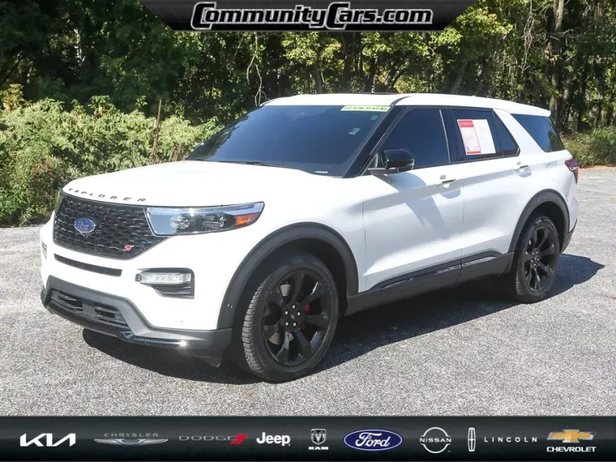 2022 Ford Explorer ST photo 1