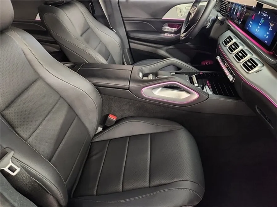 2025 Mercedes Benz GLS 450 4MATIC photo 1