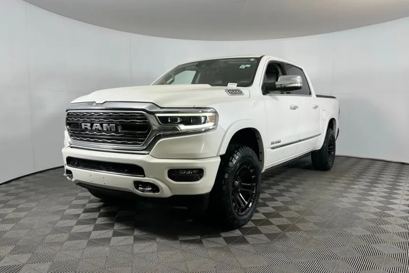 2022 Ram 1500 Limited photo 1