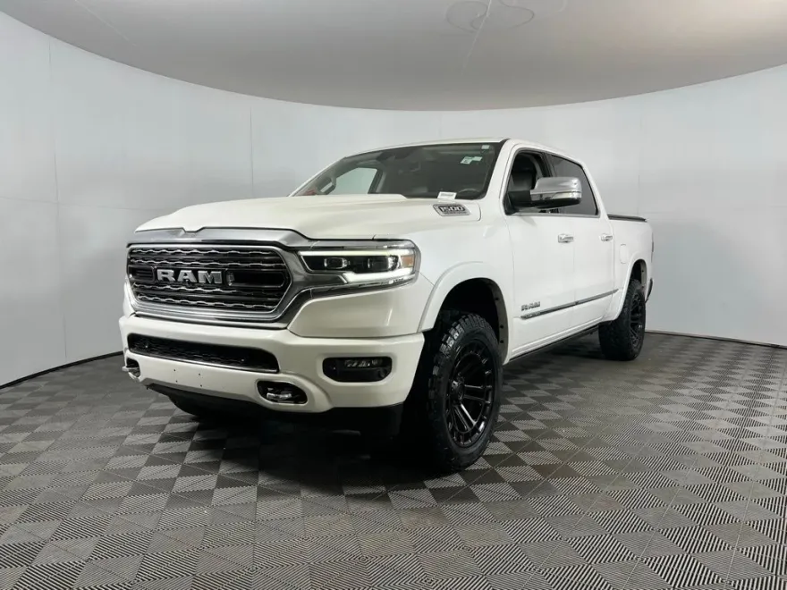 2022 Ram 1500 Limited photo 1