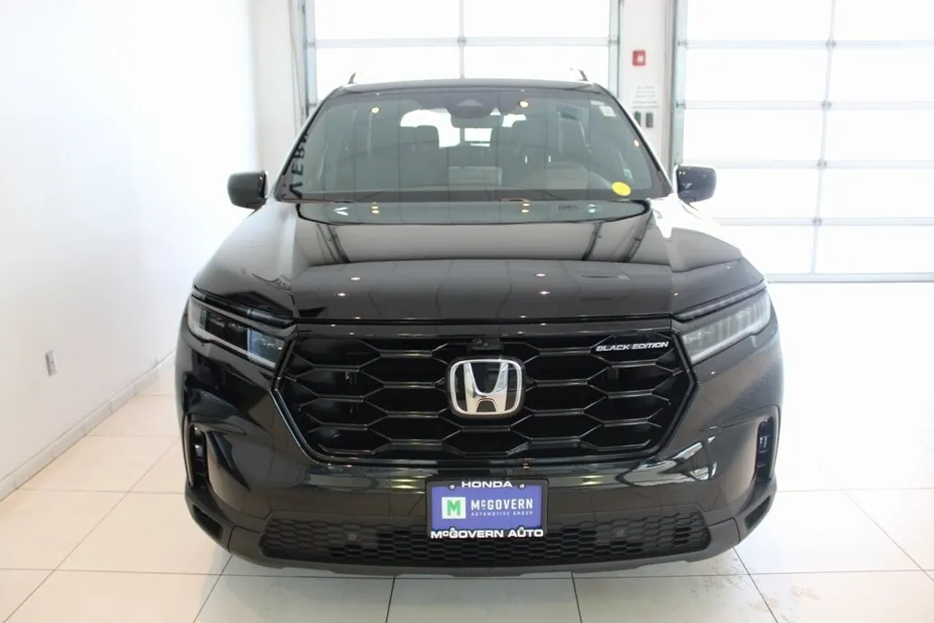 2025 Honda Pilot Black Edition photo 1