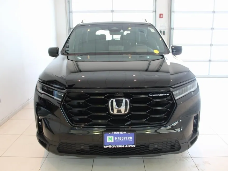 2025 Honda Pilot Black Edition photo 1