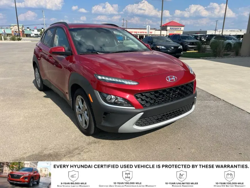 2022 Hyundai Kona SEL photo 1