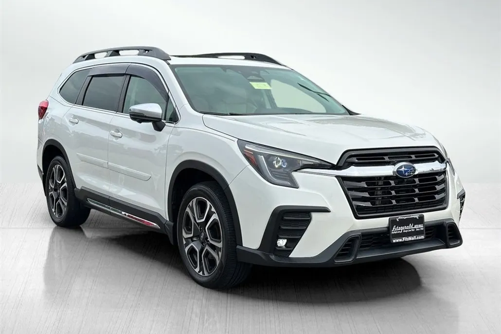 2023 Subaru Ascent Limited photo 1